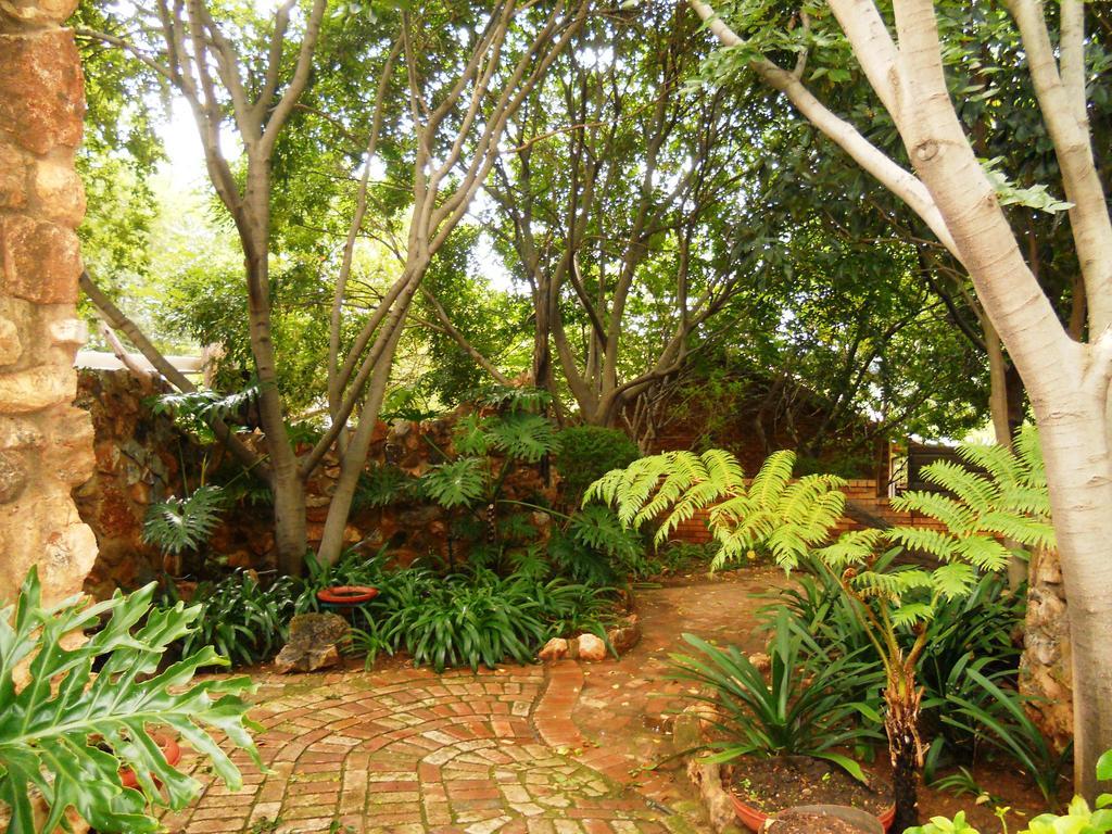 Centurion Guest House And Lodge Exterior photo